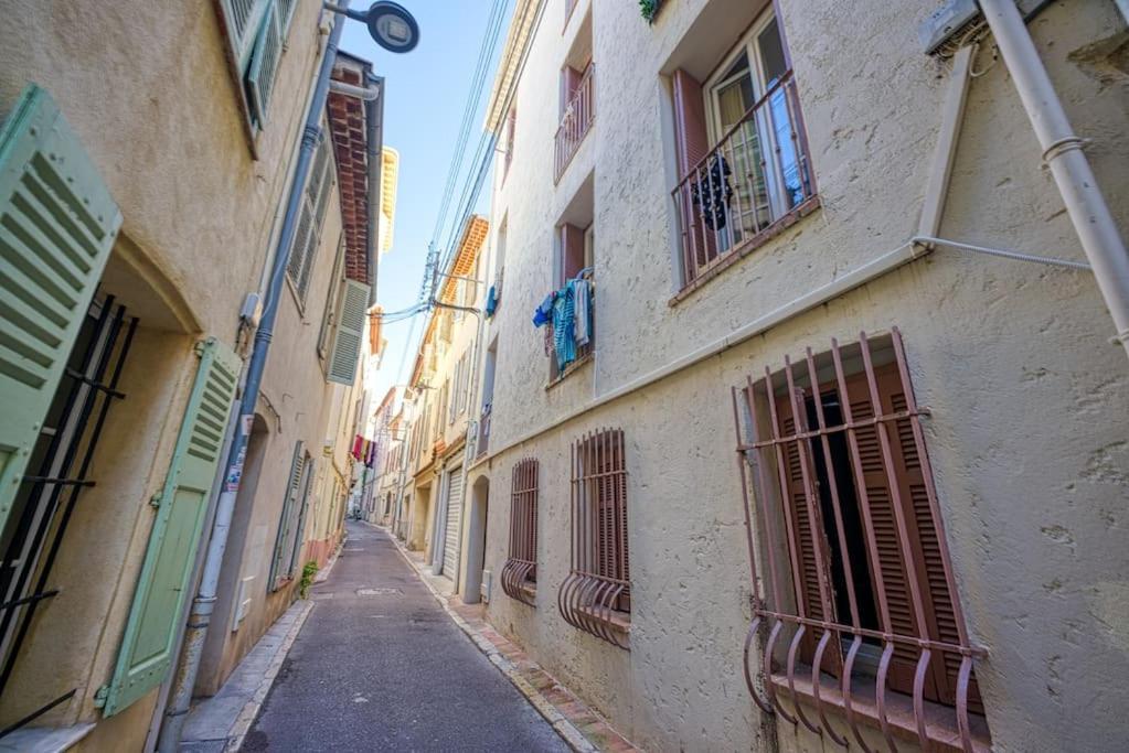 New - 1 Bed Apt Central Antibes Exterior photo